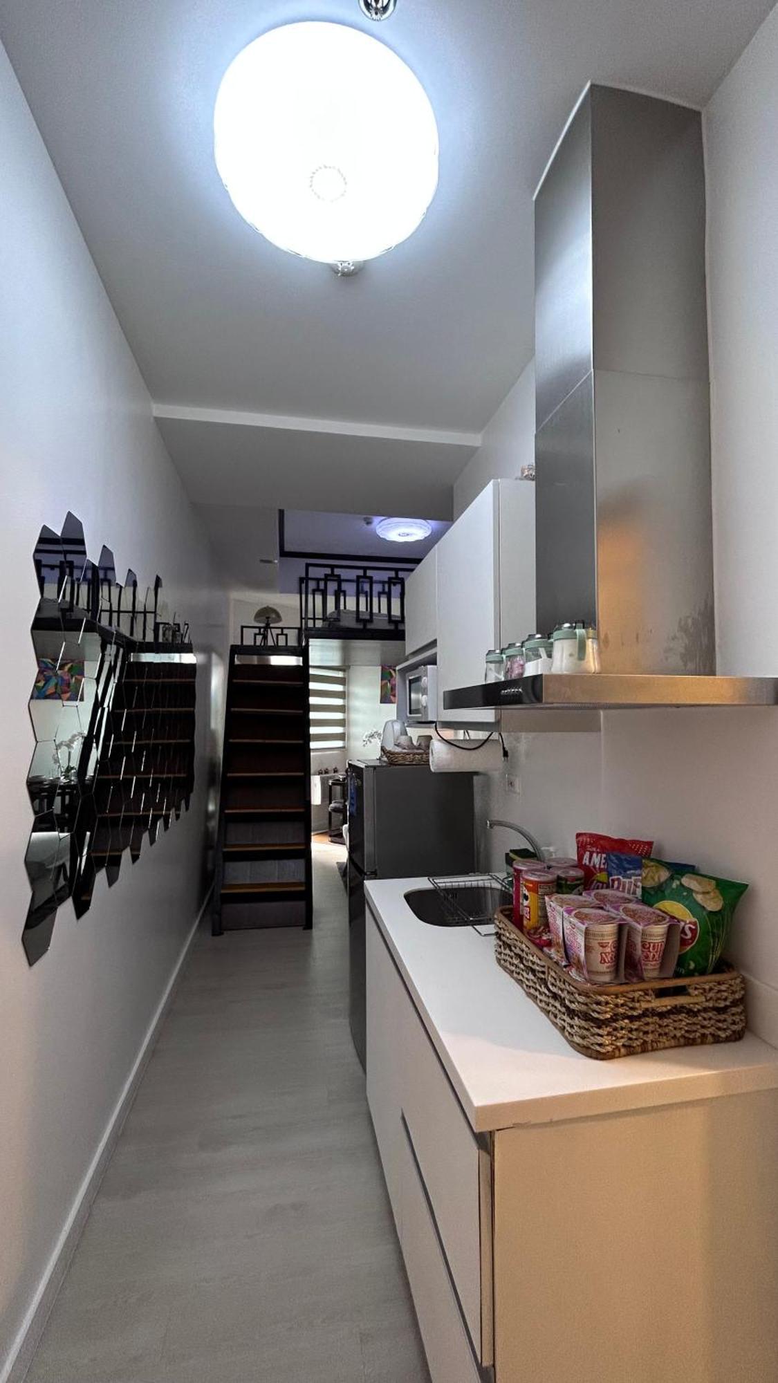 Kurlix Suites Of Azure North San Fernando  Exterior photo